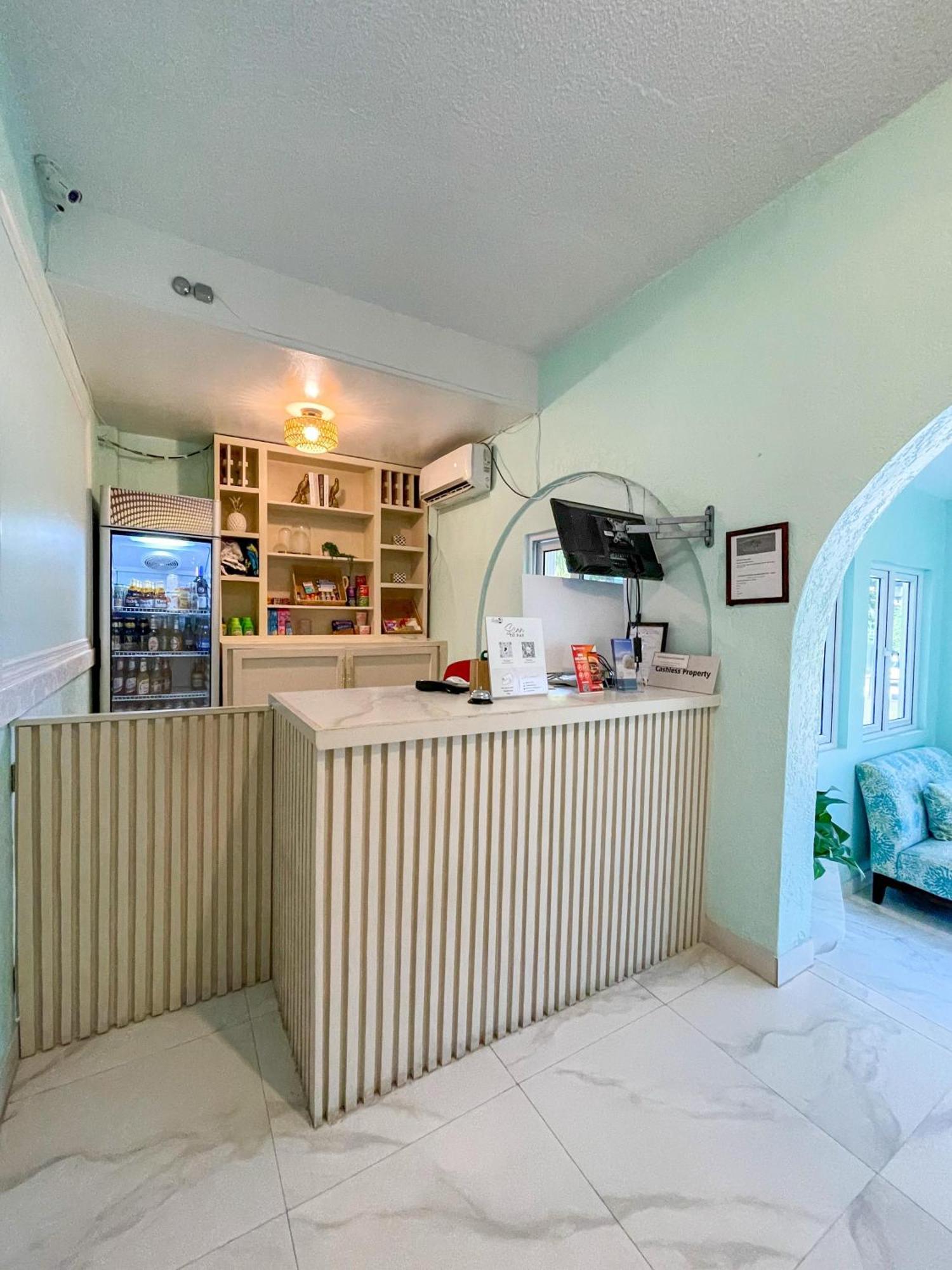 Bed and Breakfast Golden Palms House à Nassau Extérieur photo